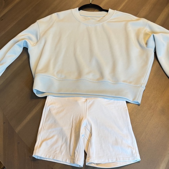 Lululemon perfectly oversized cropped crew softstreme - Picture 10 of 17